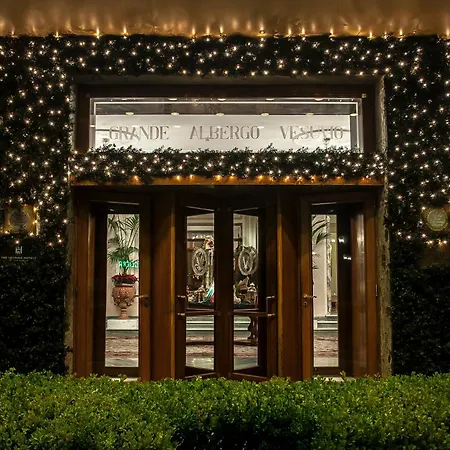 Grand Vesuvio Отель Неаполь