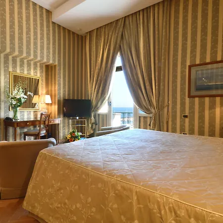 Hotell Grand Vesuvio