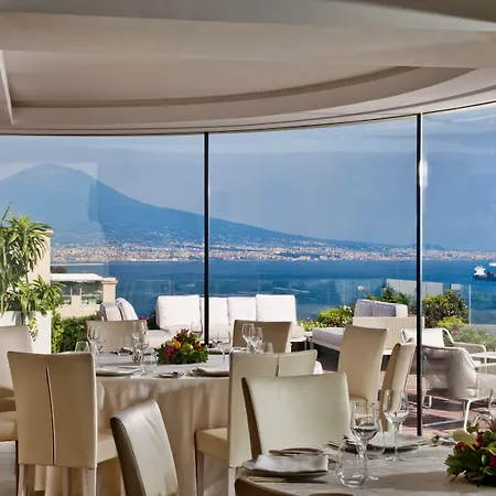 מלון Grand Vesuvio