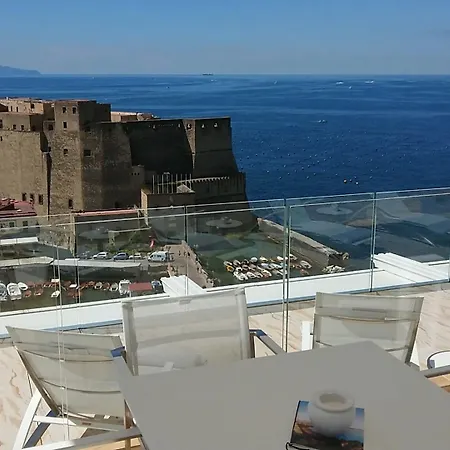 Szálloda Grand Vesuvio Nápoly