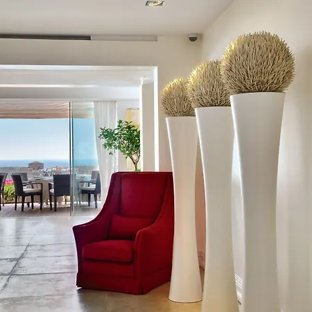 Otel Grand Vesuvio