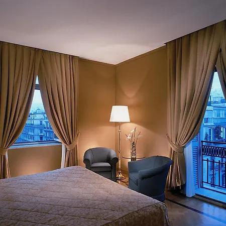 Otel Grand Vesuvio
