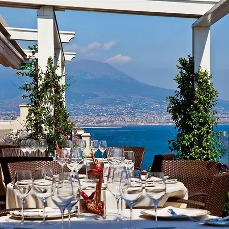 Otel Grand Vesuvio 5*