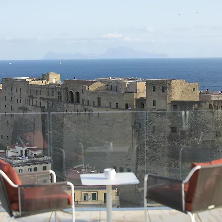 Otel Grand Vesuvio