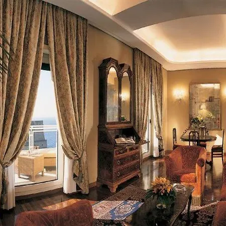 Otel Grand Vesuvio 5*