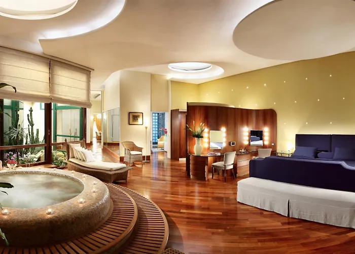 Hotell Grand Vesuvio 5*