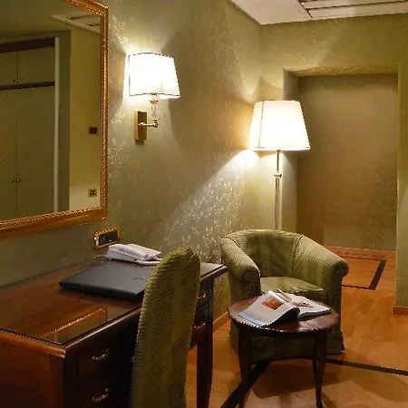 Grand Vesuvio Hotel Naples